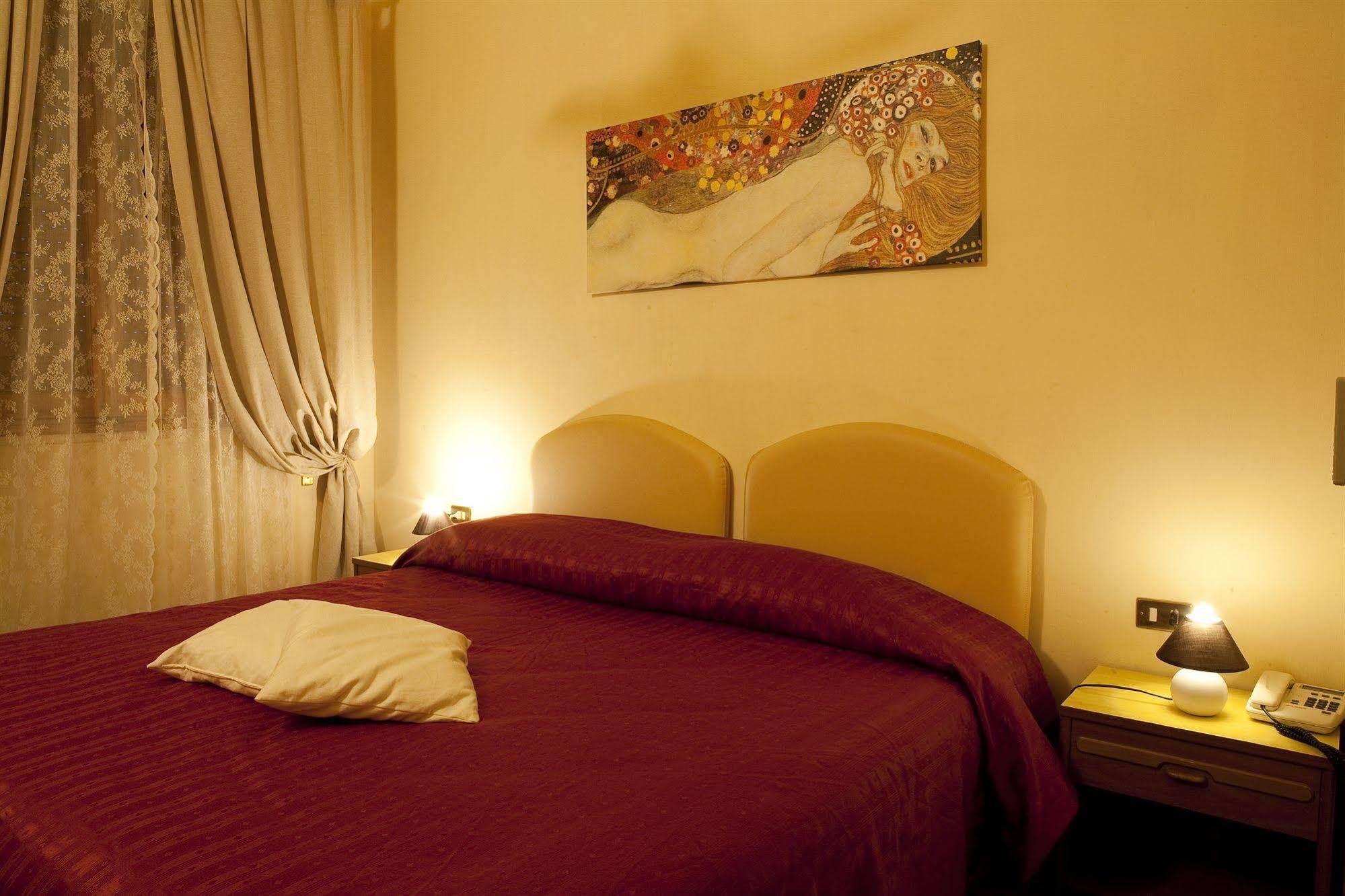 Hotel Centro Campi Bisenzio Buitenkant foto