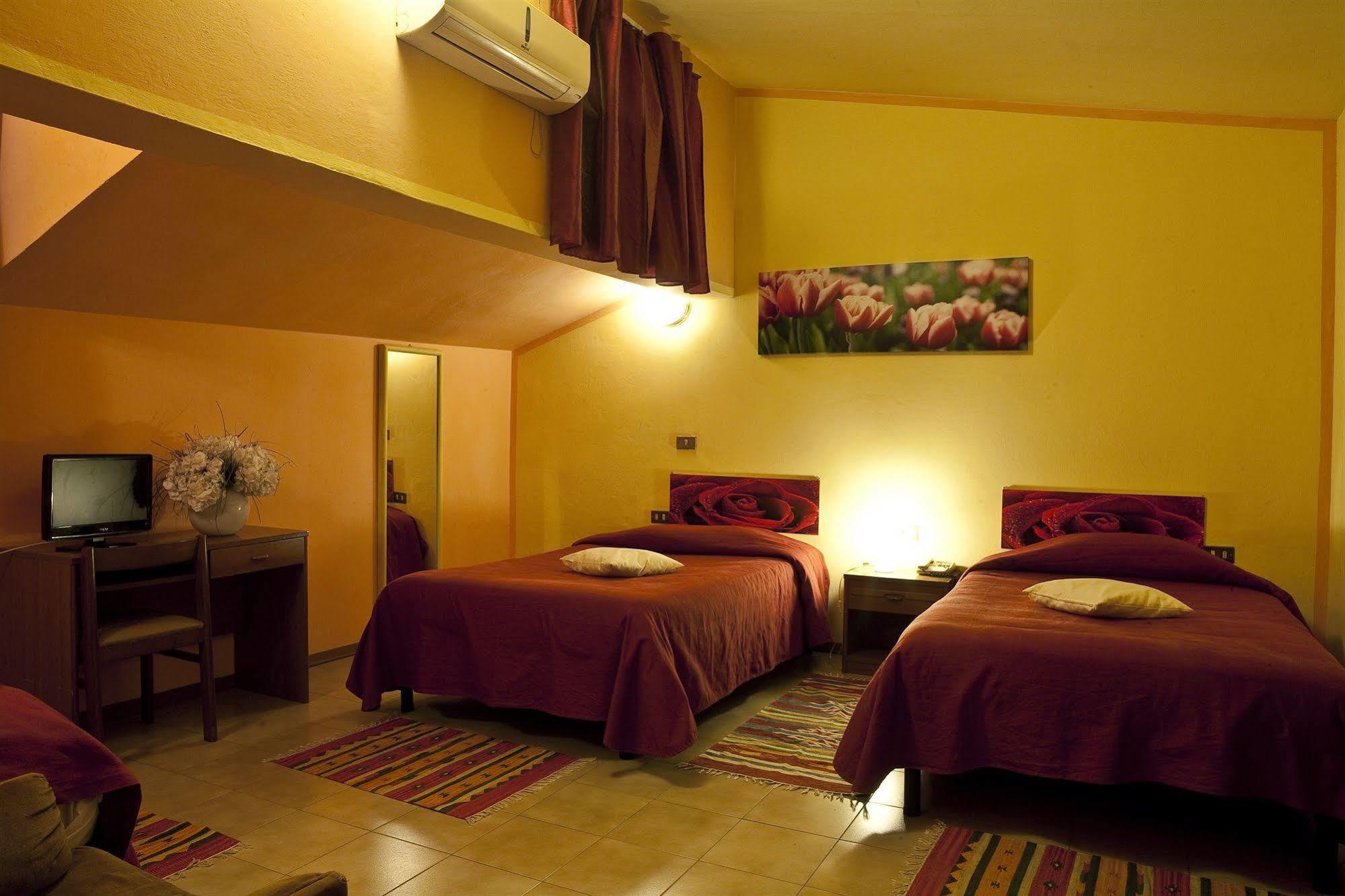 Hotel Centro Campi Bisenzio Buitenkant foto