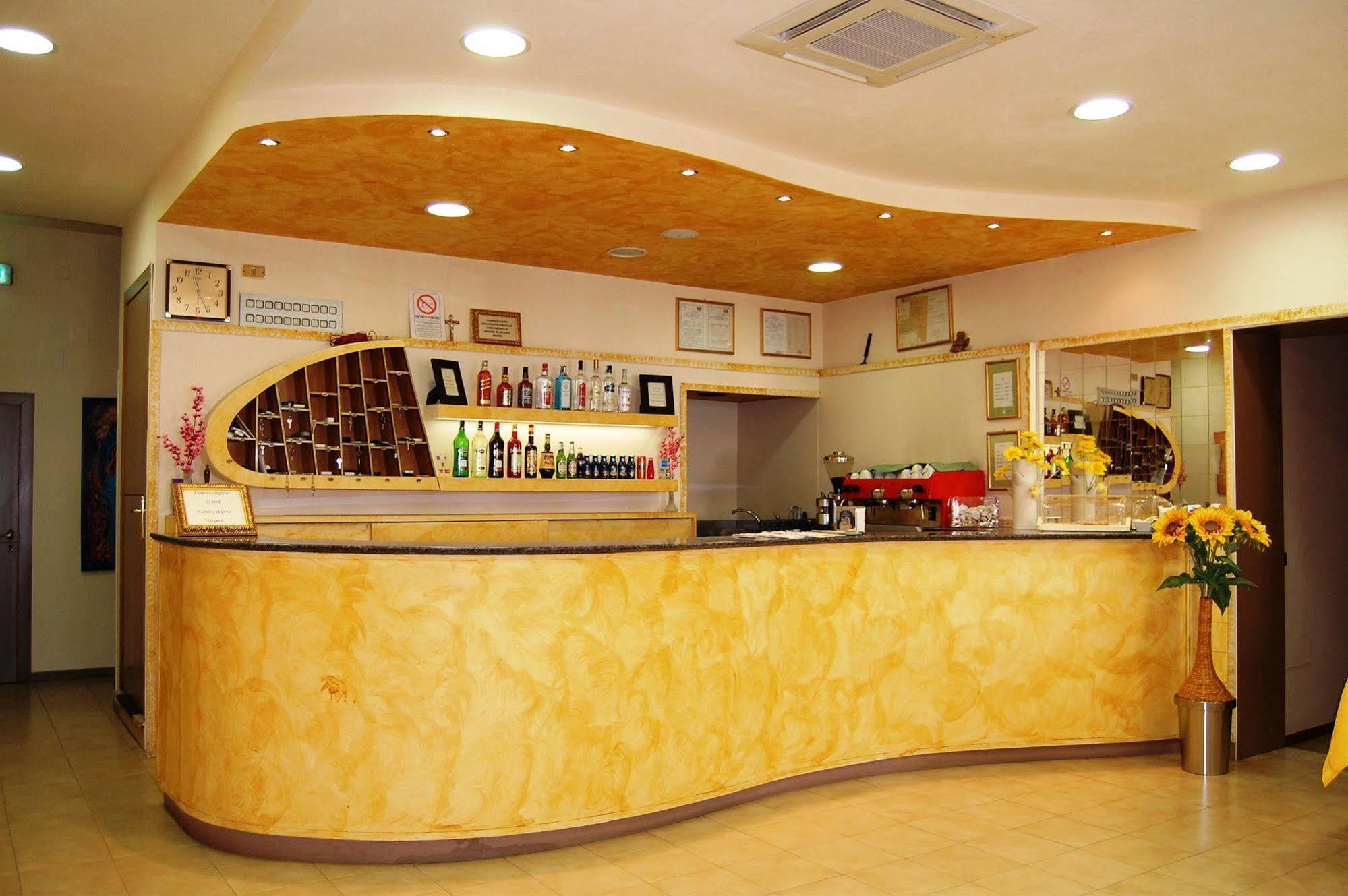 Hotel Centro Campi Bisenzio Buitenkant foto